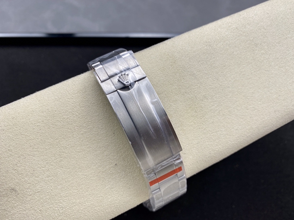 激安ロレックス着用イメージ